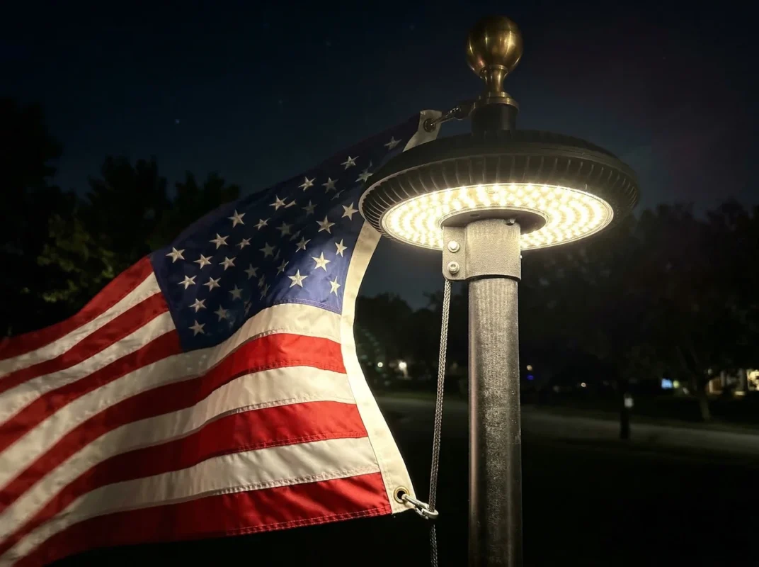 high lumen flagpole light